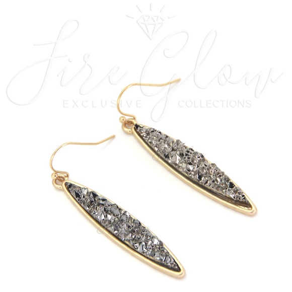 Teardrop / Marquise Platinum tone Druzy Earrings - Picture 4 of 8